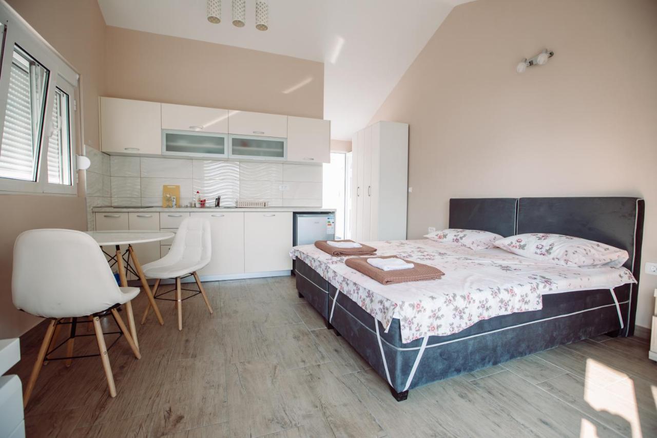 Apartmani Peko โกตอร์ ภายนอก รูปภาพ