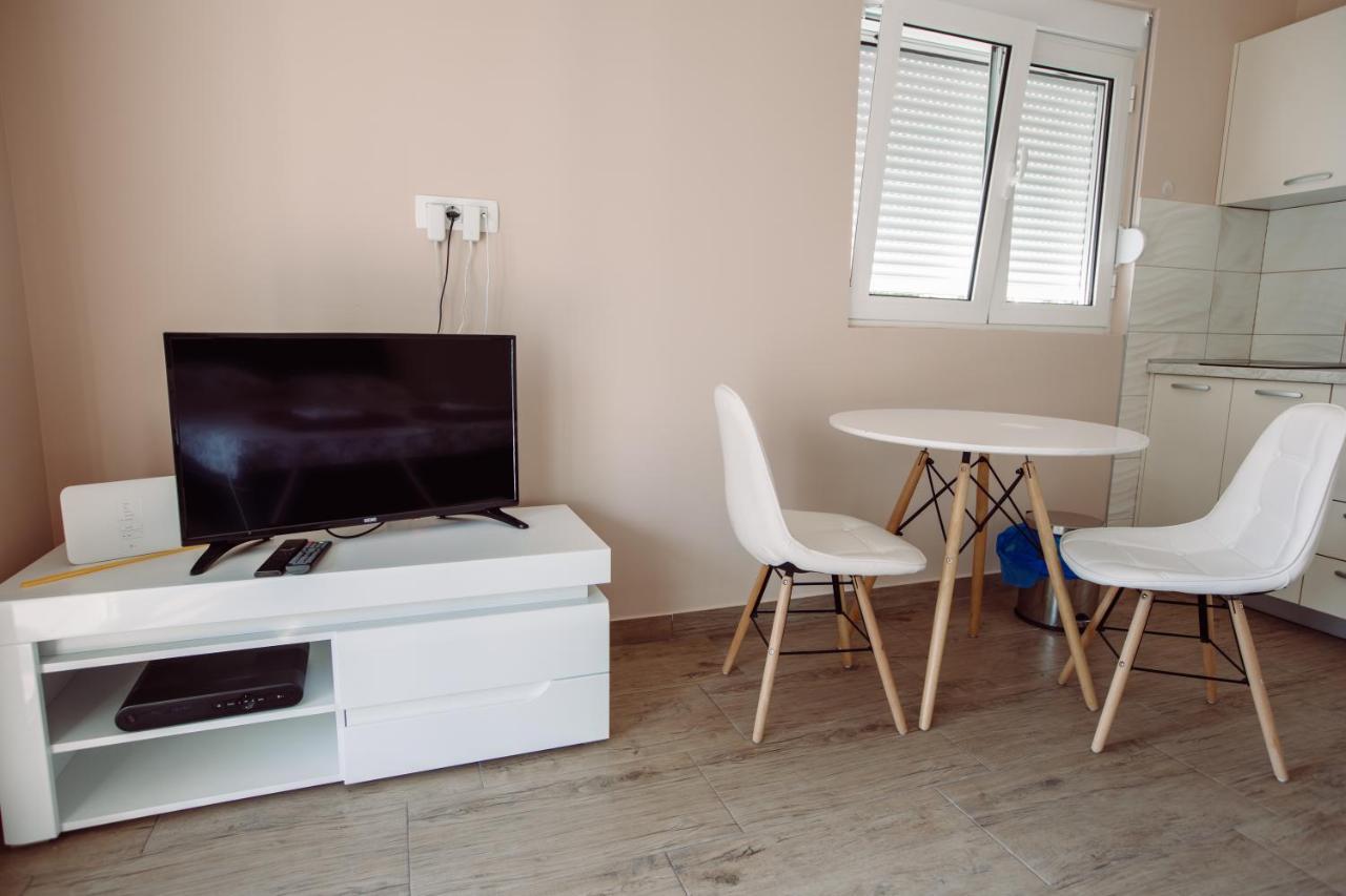 Apartmani Peko โกตอร์ ภายนอก รูปภาพ