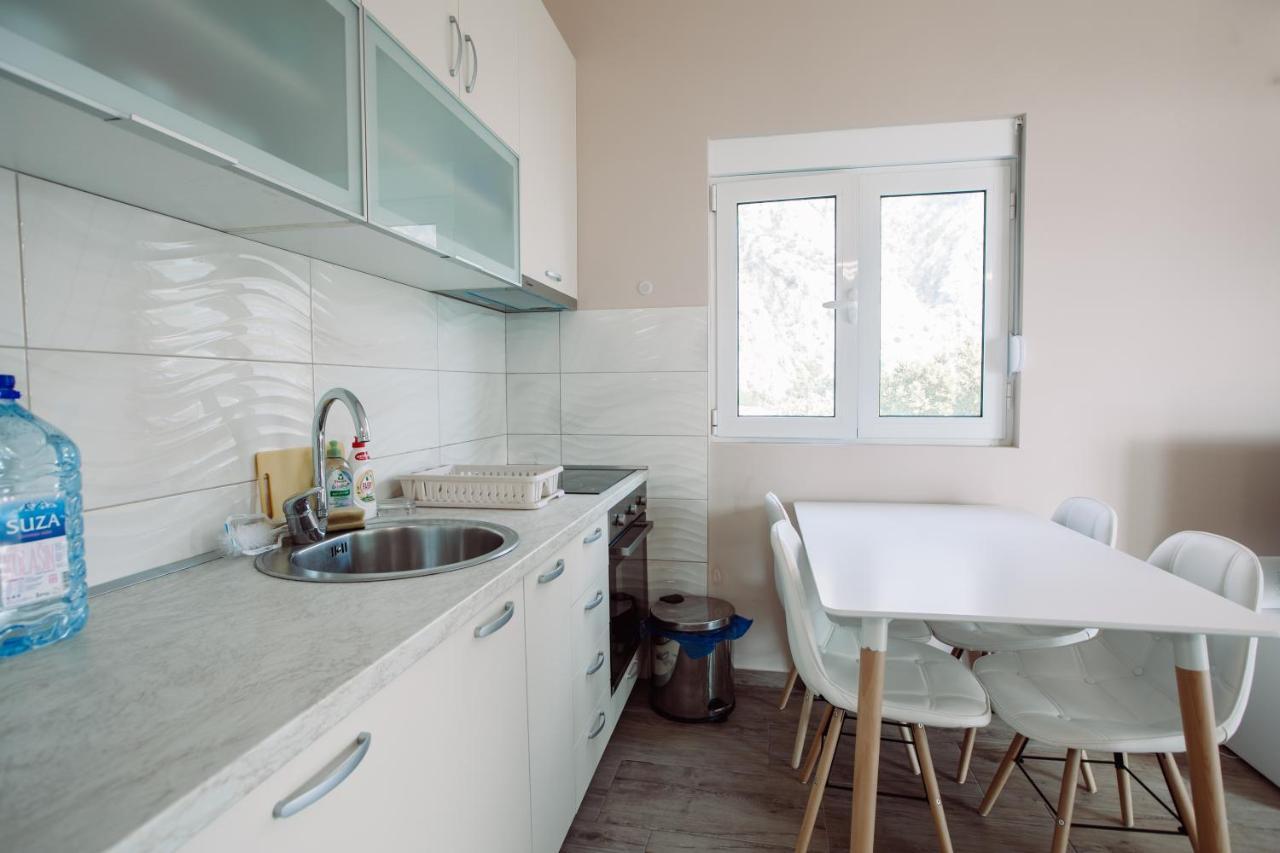 Apartmani Peko โกตอร์ ภายนอก รูปภาพ