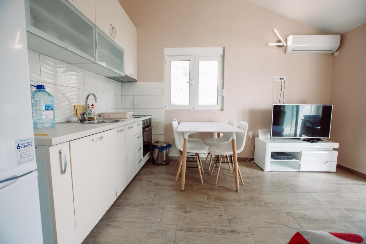 Apartmani Peko โกตอร์ ภายนอก รูปภาพ